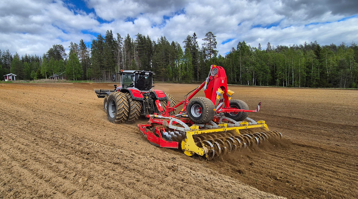 Demo av jordbearbetning